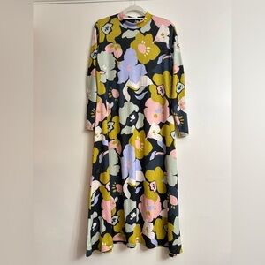 🌸 Floral Long Sleeve Dress